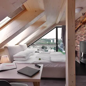https://absolutum.praguehotelsweb.com